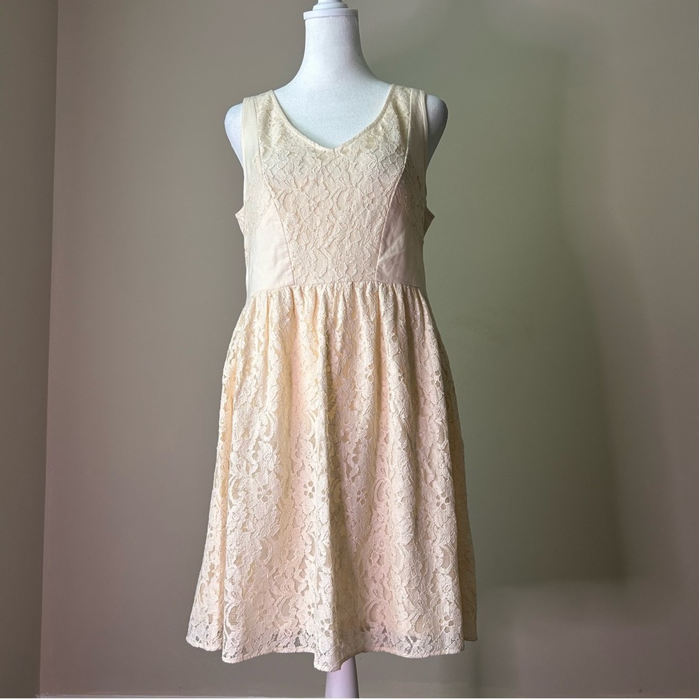American Eagle Outfitters Cream Fabric